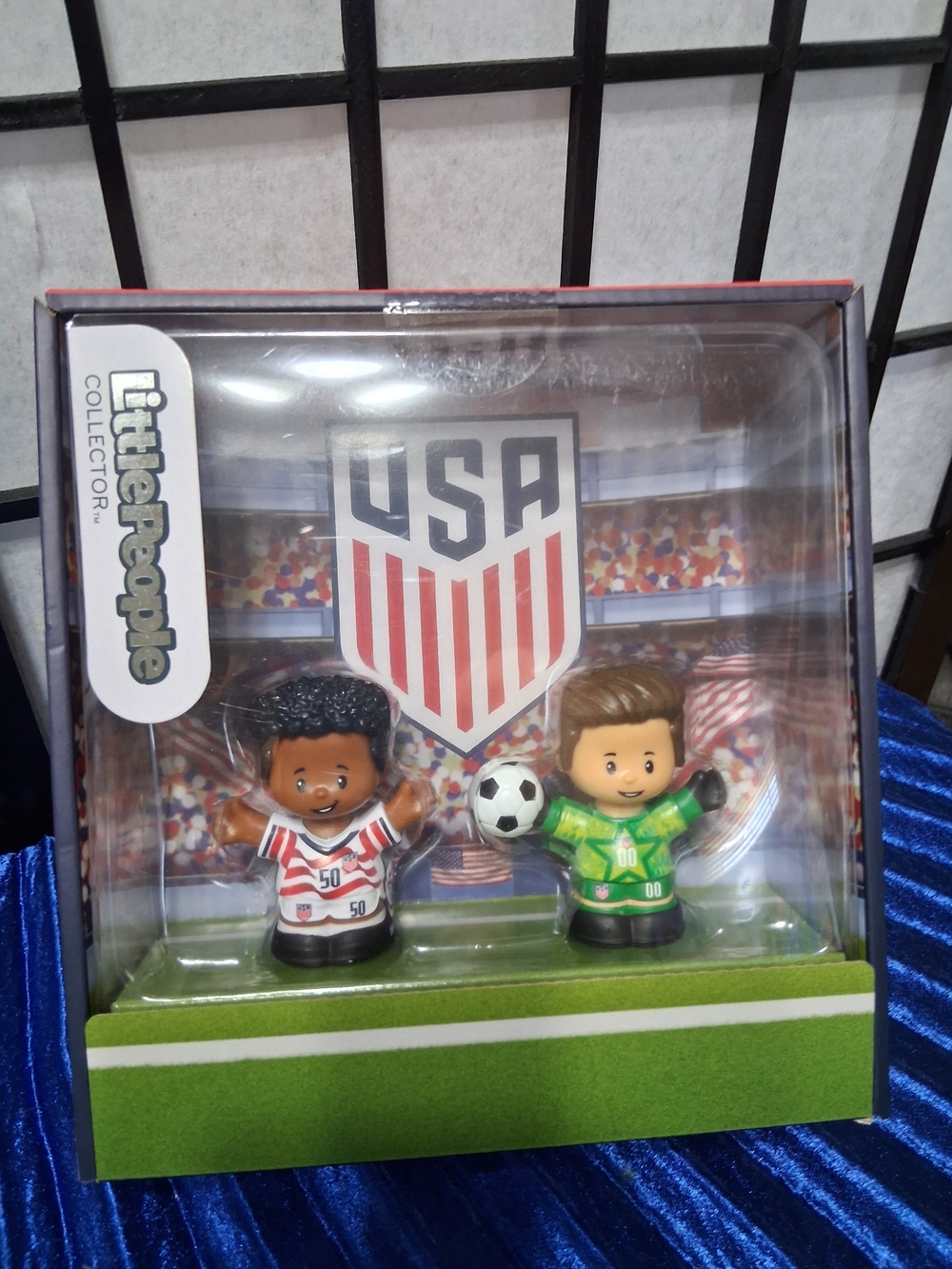 Little People USA Soccer Figures — Red & Green Team Pack